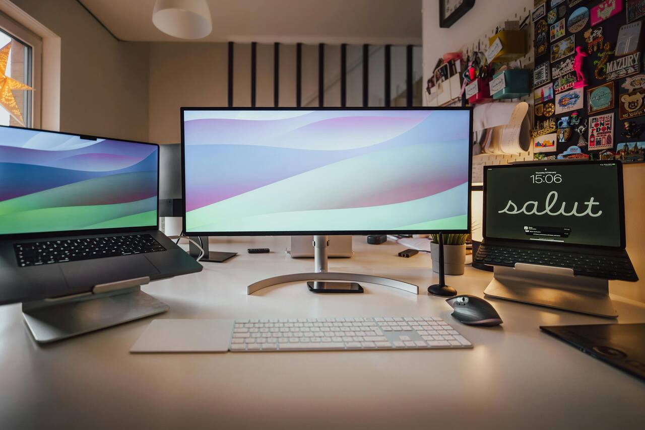 Migające paski na monitorze – co oznaczają?